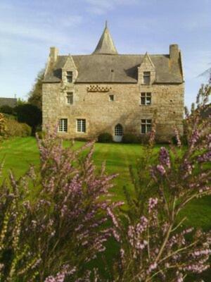 Manoir De Kerguereon Bed and Breakfast Ploubezre Exteriör bild